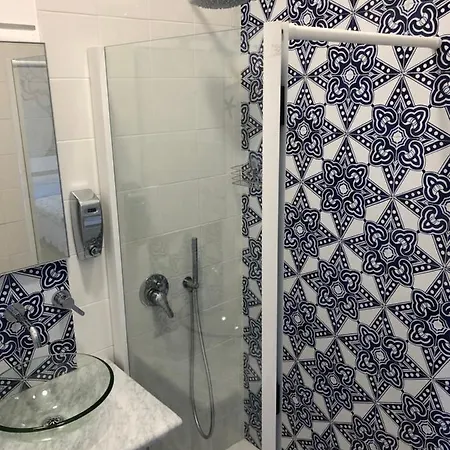 Bed & Breakfast Window 4*