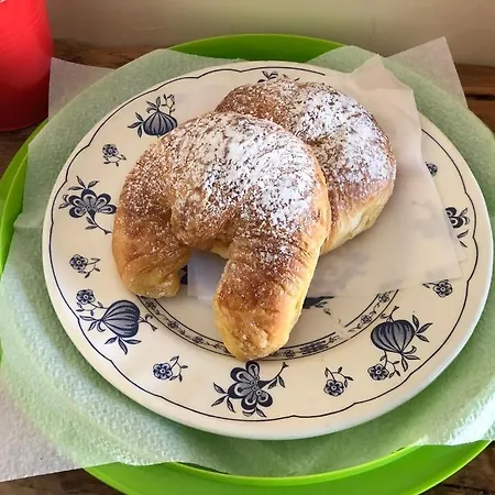 Bed & Breakfast Window 4*