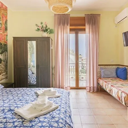 Window Bed & Breakfast Pompeji