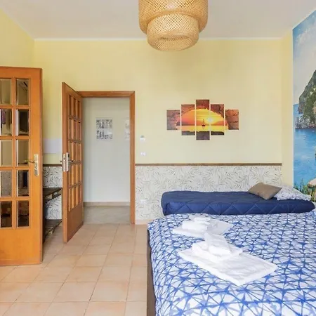 Window Bed & Breakfast 4*
