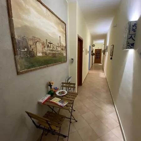 Window Bed and Breakfast Πομπηία