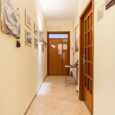 Window 4* Πομπηία