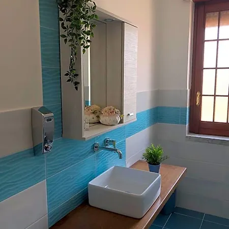 Window 4* بومبيي