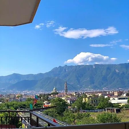 Window 4* بومبيي