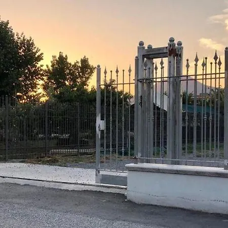 Bed & Breakfast Window 4*