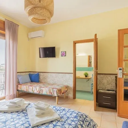 Window Bed & Breakfast 4*