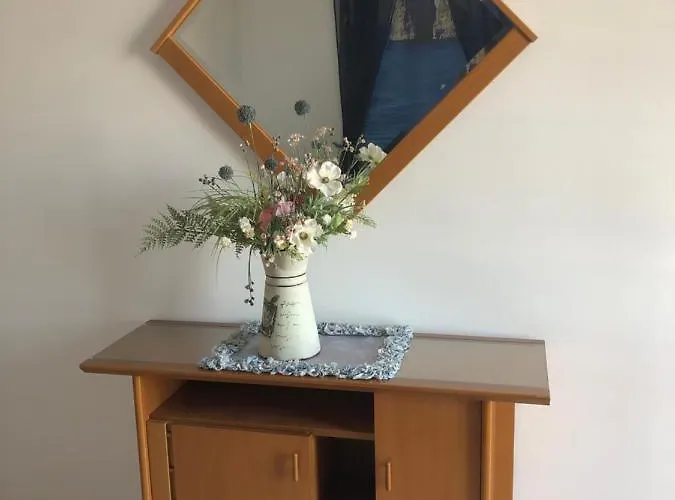 Window 4*